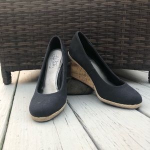 LifeStride black fabric canvas wedges, sz 7.5